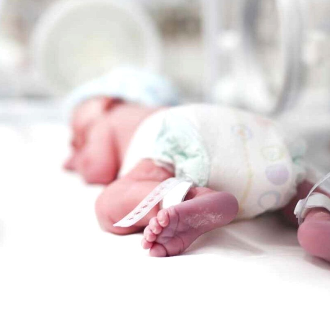 Dejemos los culitos de los bebés en paz. Estreñimiento en el lactante.